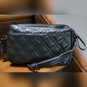 TAHARI Ladies Medium Black quilted Shoulder Crossbody Bag adjustable str…